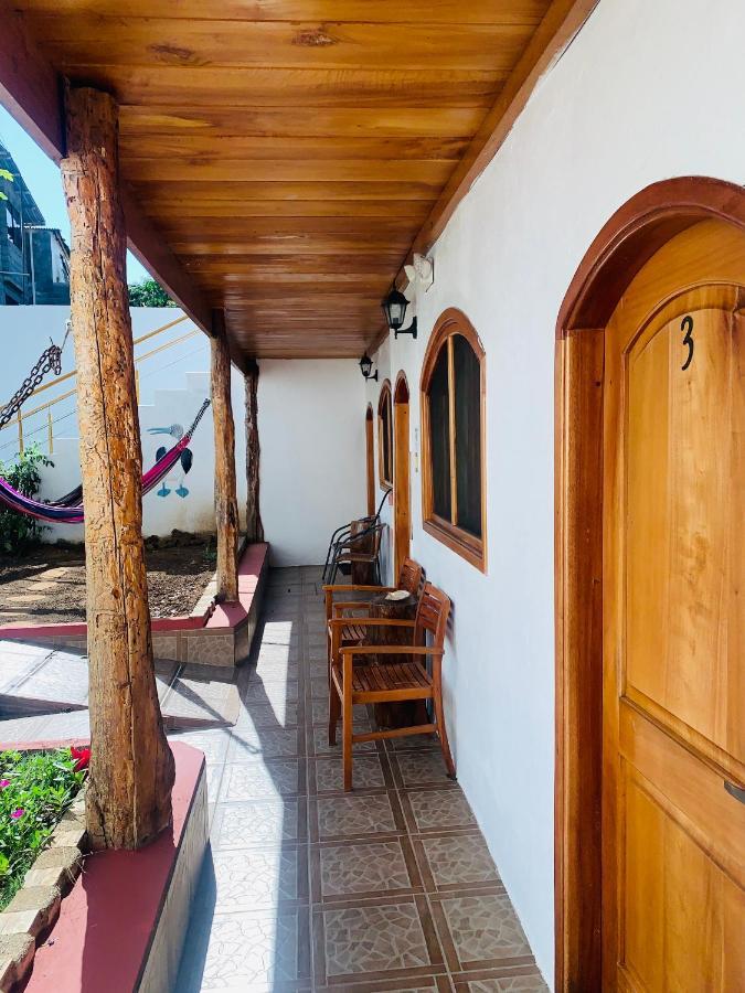 Hostal White House Galapagos Puerto Ayora  Εξωτερικό φωτογραφία