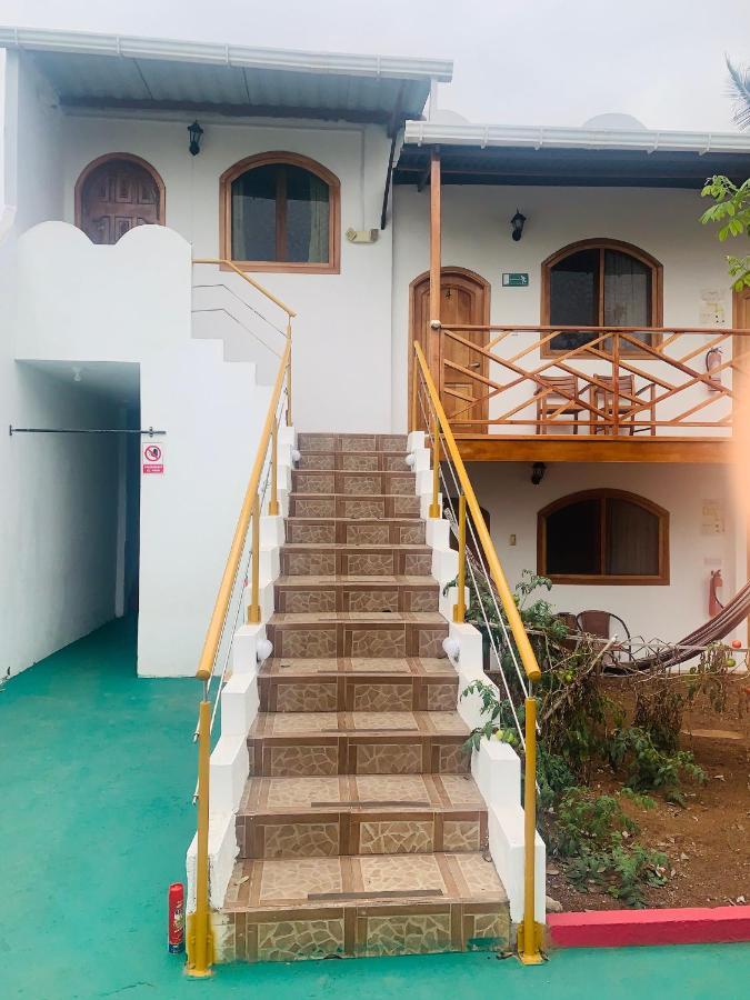 Hostal White House Galapagos Puerto Ayora  Εξωτερικό φωτογραφία