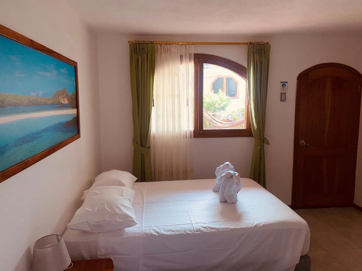 Hostal White House Galapagos Puerto Ayora  Εξωτερικό φωτογραφία