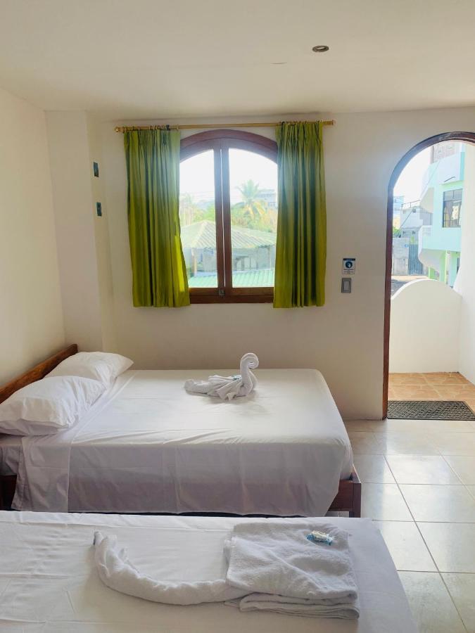 Hostal White House Galapagos Puerto Ayora  Εξωτερικό φωτογραφία