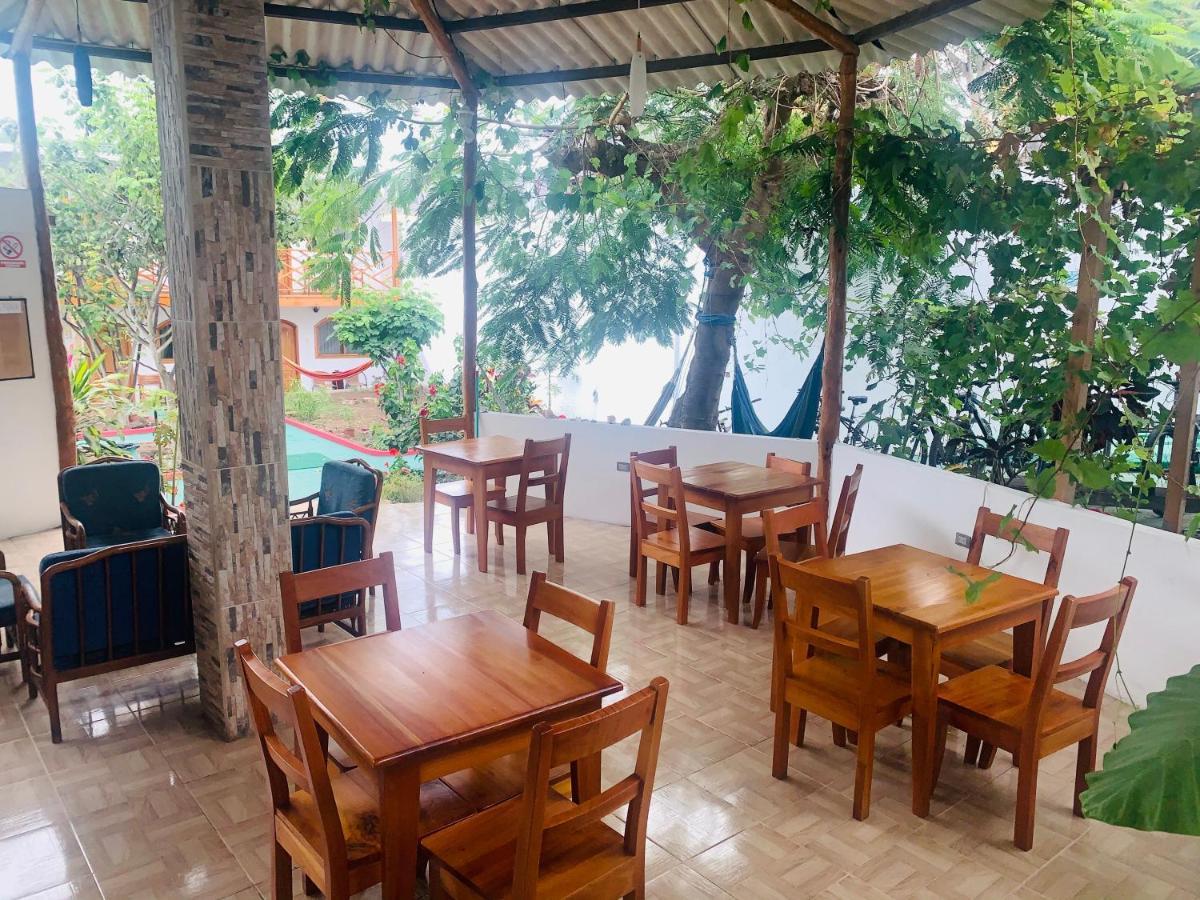 Hostal White House Galapagos Puerto Ayora  Εξωτερικό φωτογραφία