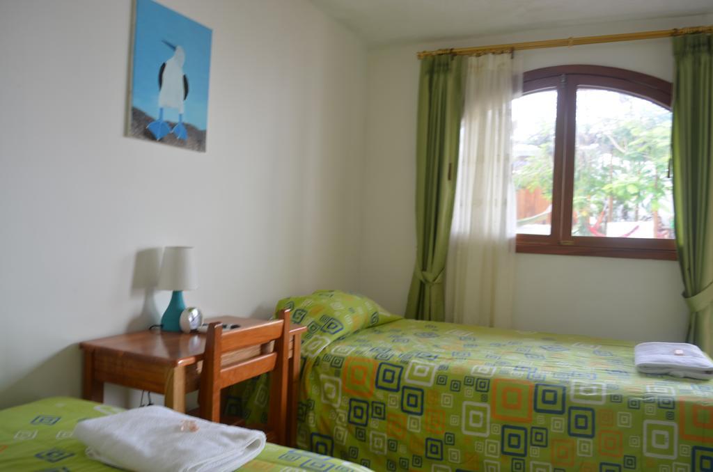 Hostal White House Galapagos Puerto Ayora  Εξωτερικό φωτογραφία