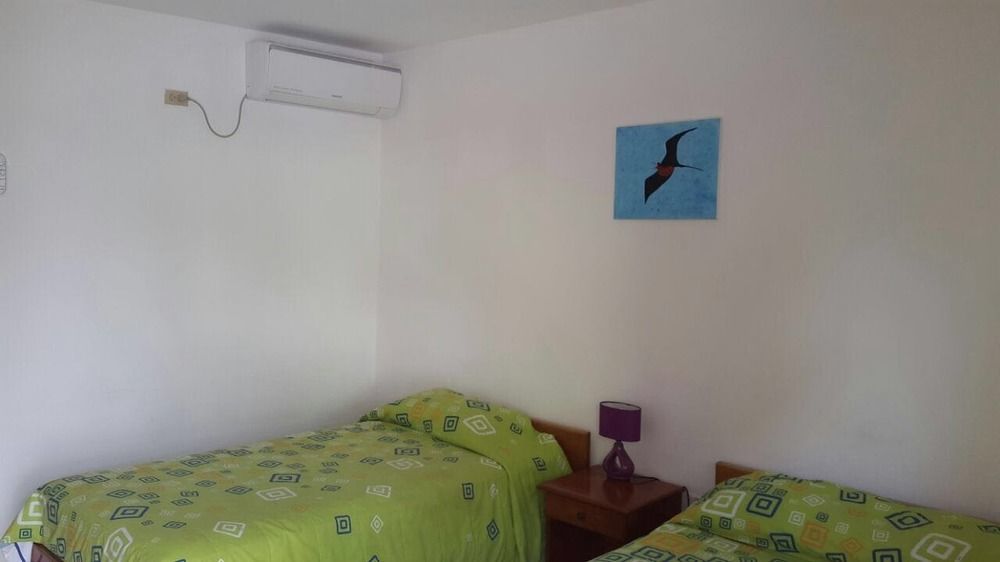 Hostal White House Galapagos Puerto Ayora  Εξωτερικό φωτογραφία