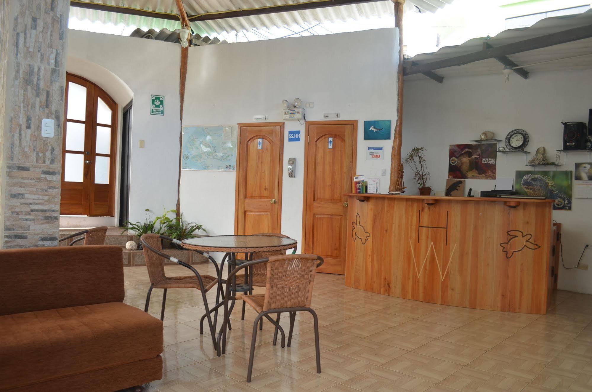 Hostal White House Galapagos Puerto Ayora  Εξωτερικό φωτογραφία