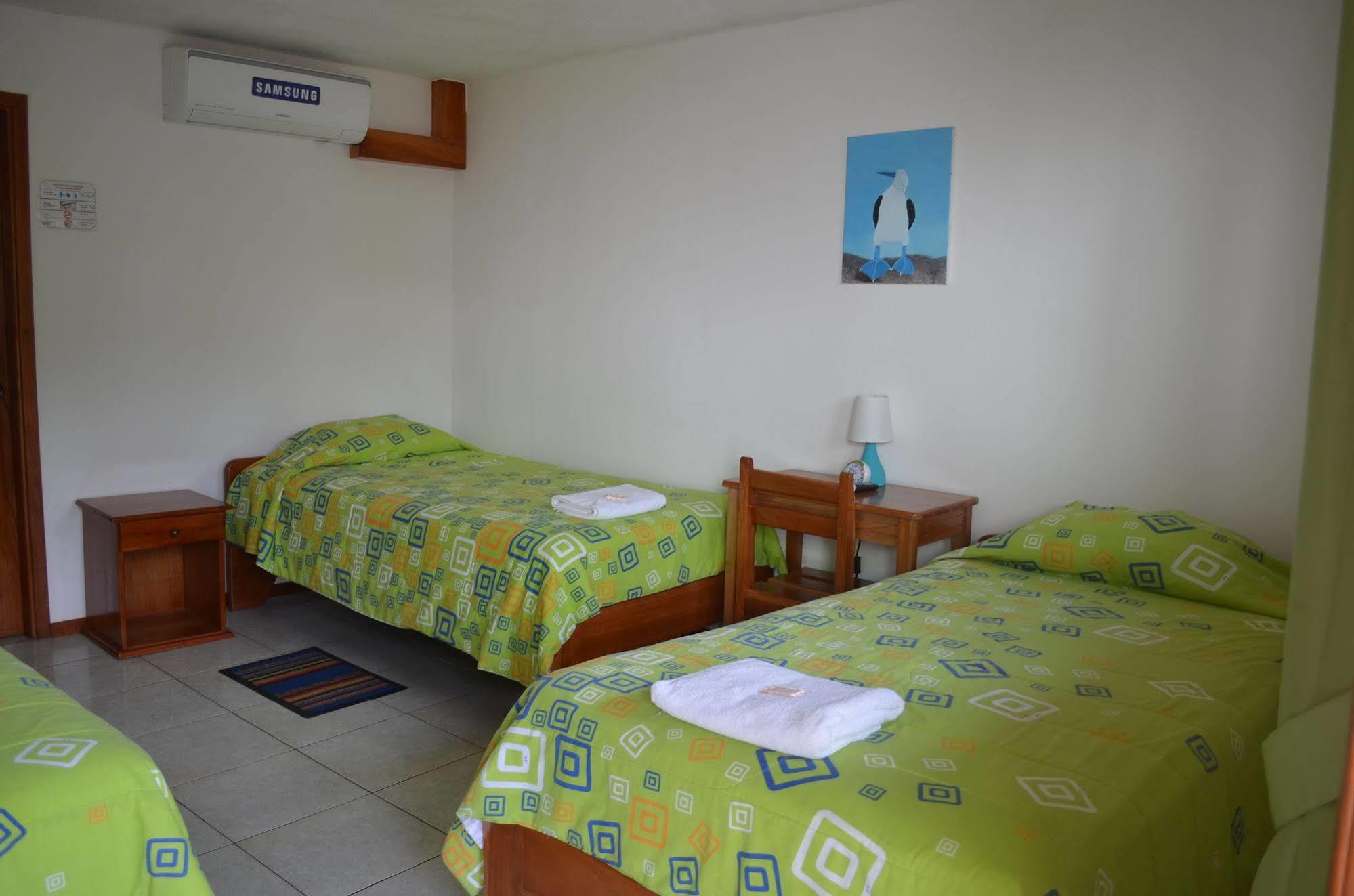 Hostal White House Galapagos Puerto Ayora  Εξωτερικό φωτογραφία
