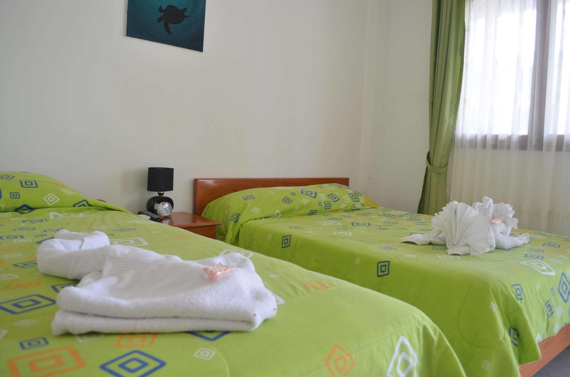 Hostal White House Galapagos Puerto Ayora  Εξωτερικό φωτογραφία
