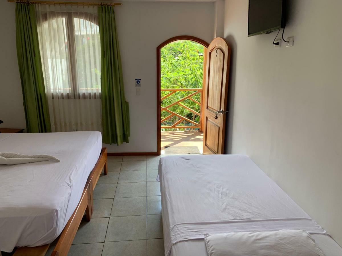 Hostal White House Galapagos Puerto Ayora  Εξωτερικό φωτογραφία