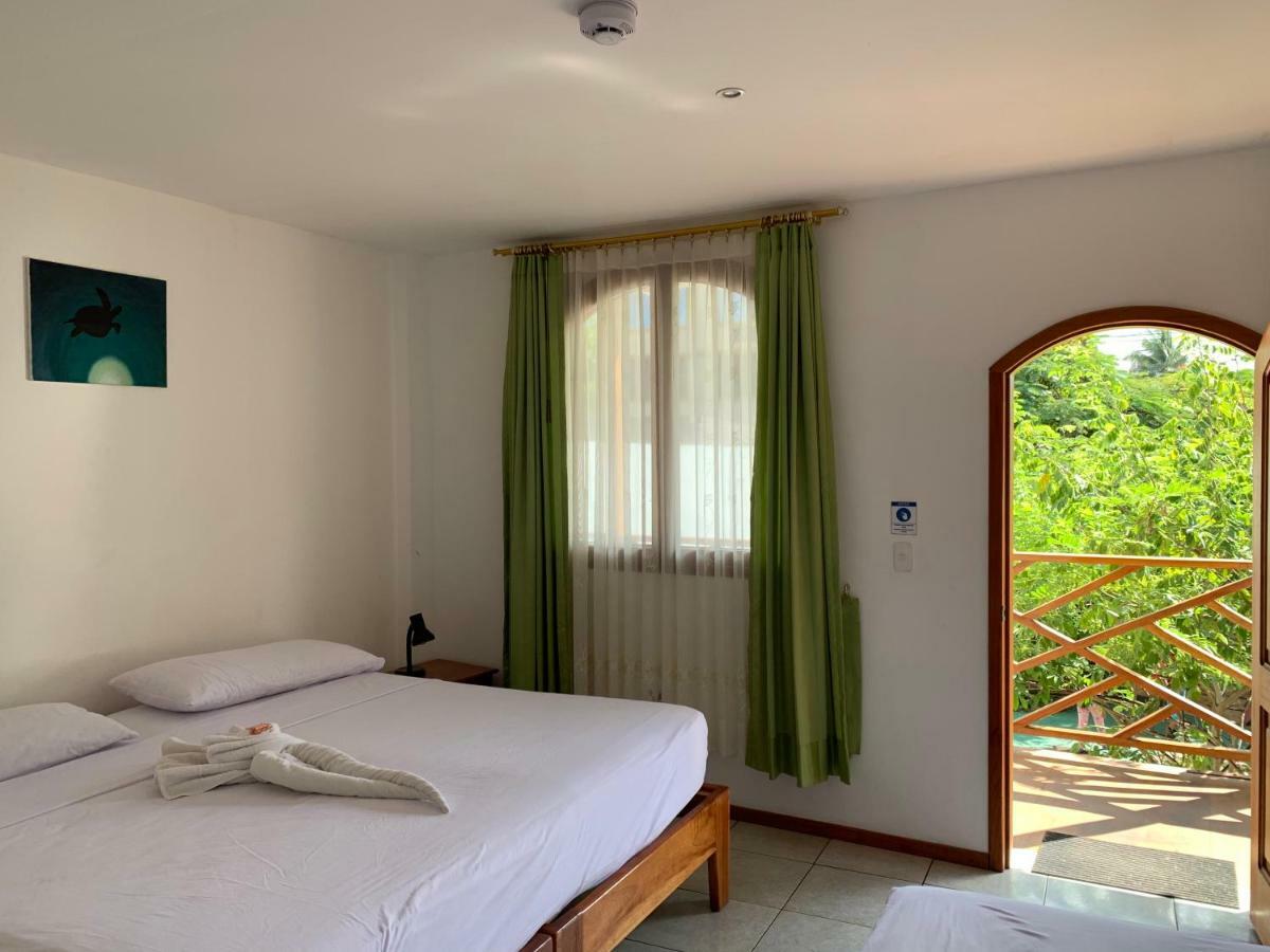 Hostal White House Galapagos Puerto Ayora  Εξωτερικό φωτογραφία